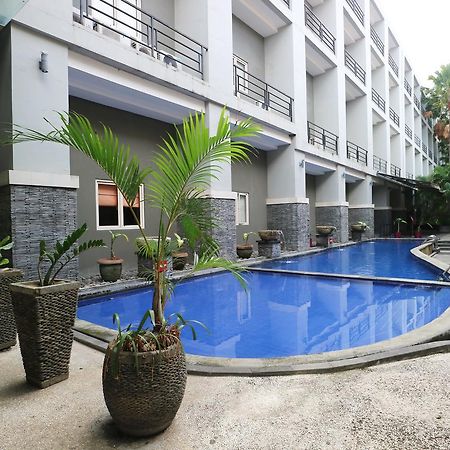Grand Lifestyle Hotel Denpasar Exteriör bild