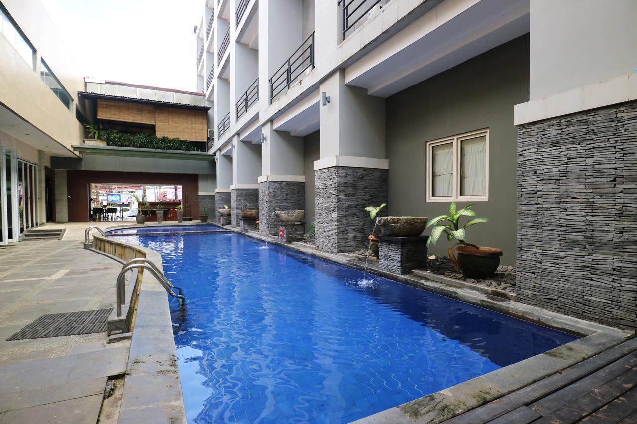 Grand Lifestyle Hotel Denpasar Exteriör bild